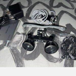 Dental surgical loupes